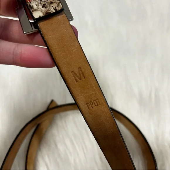 Vintage Saks Fifth Avenue Snakeskin Genuine Leather Belt Size Medium - Picture 2 of 5